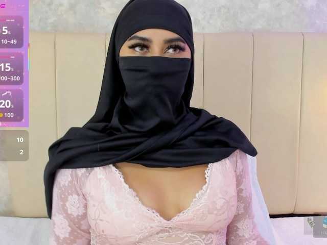 Dakshaa's BongaCams show and profile