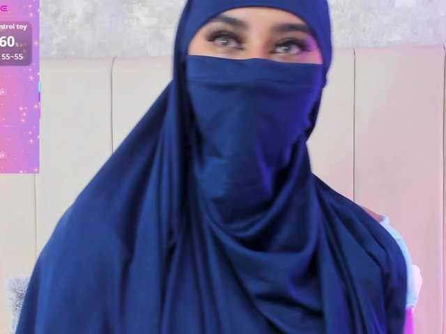 Dakshaa's BongaCams show and profile