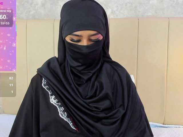 Dakshaa's BongaCams show and profile