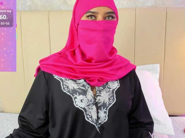 Dakshaa's BongaCams show and profile