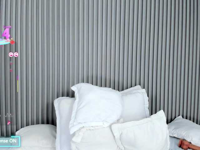 Dakshaa's BongaCams show and profile