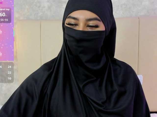 Dakshaa's BongaCams show and profile