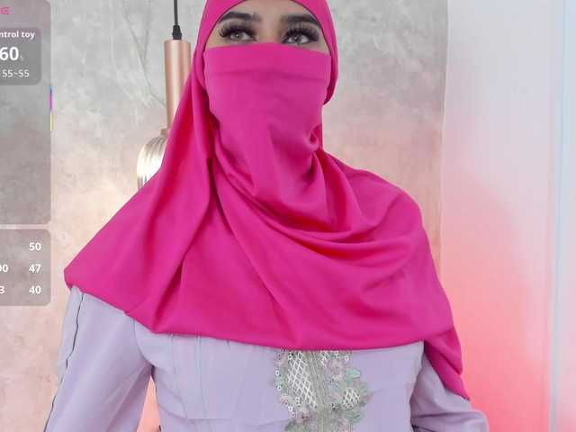 Dakshaa's BongaCams show and profile