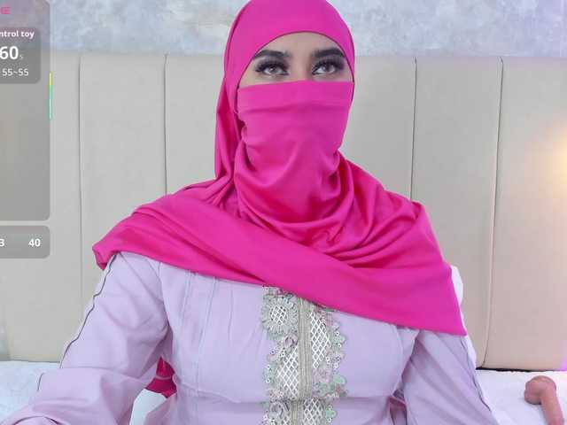 Dakshaa's BongaCams show and profile