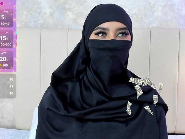 Dakshaa's BongaCams show and profile