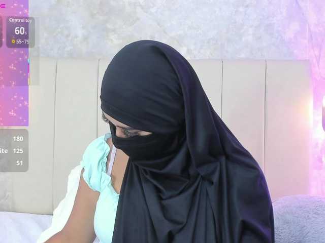 Dakshaa's BongaCams show and profile