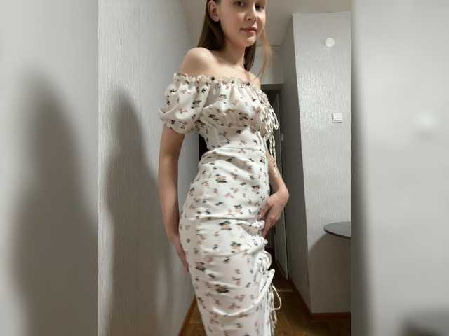 Lola-2's BongaCams show and profile