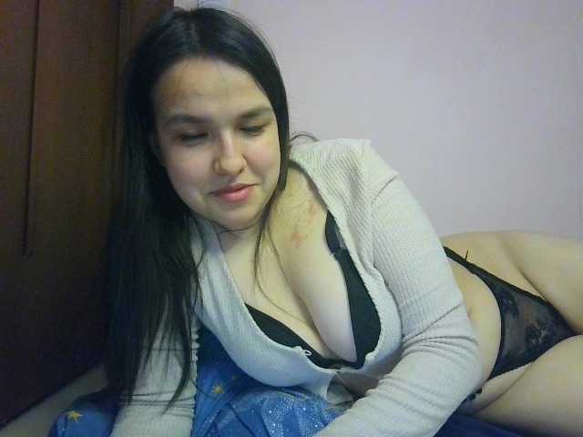 Lolla3202's BongaCams show and profile