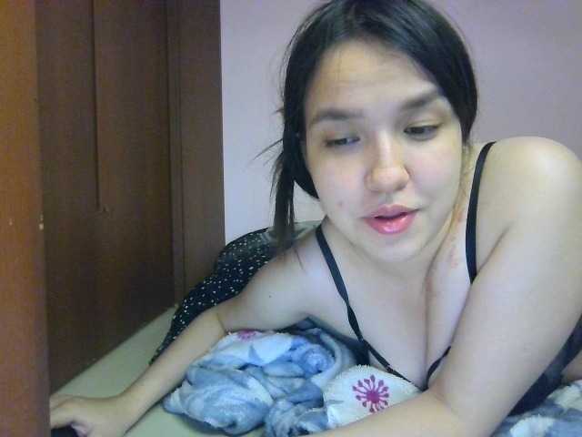 Lolla3202's BongaCams show and profile