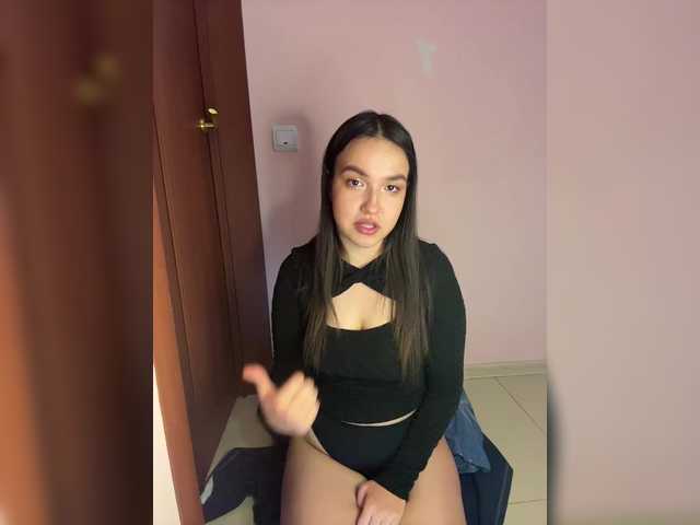 Lolla3202's BongaCams show and profile