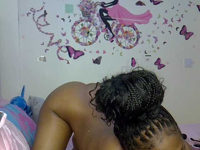 PetiteCaramel's BongaCams show and profile