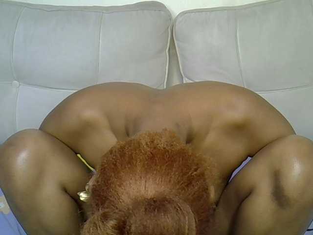 PetiteCaramel's BongaCams show and profile