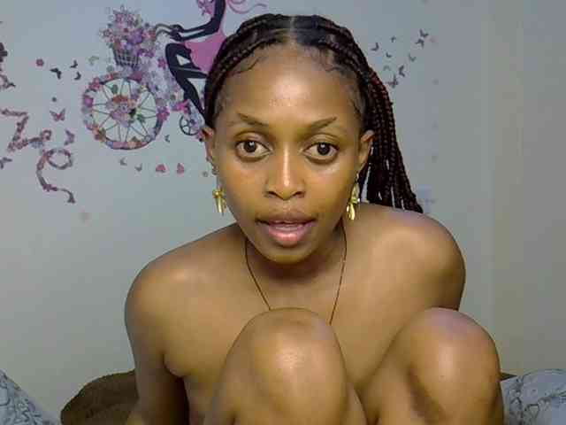 PetiteCaramel webcam