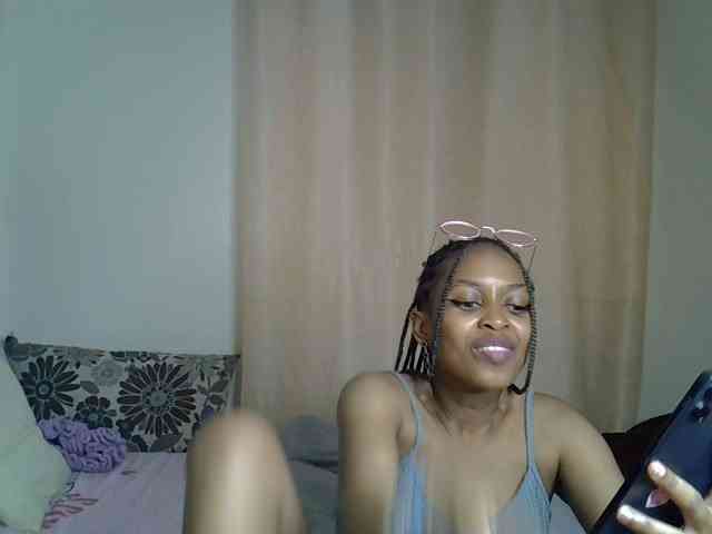 PetiteCaramel Live Webcam on BongaCams PetiteCaramel Live Webcam on BongaCams