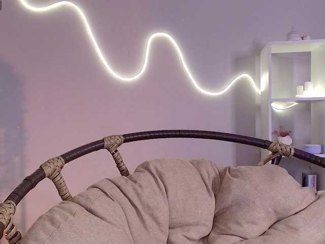  EmmaWillis chat room