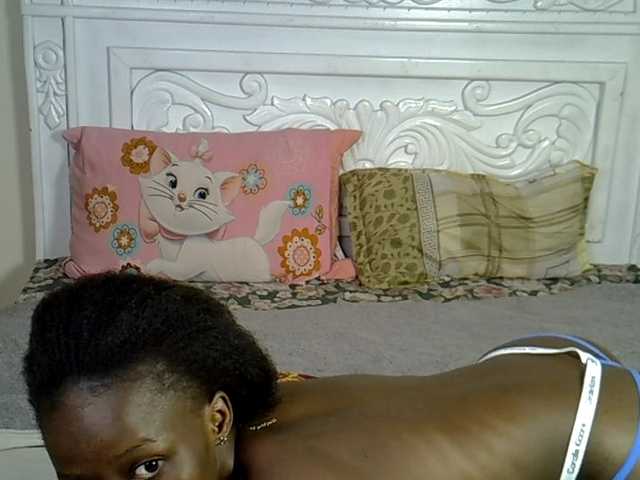 PetiteBunnny's BongaCams show and profile