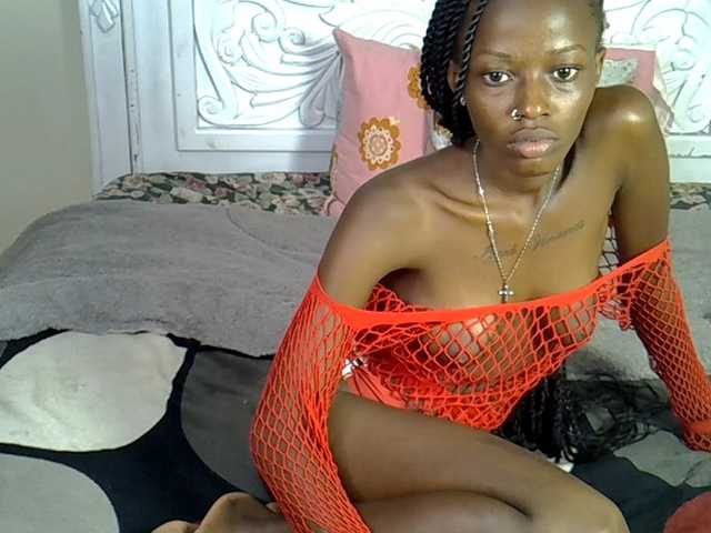 PetiteBunnny's BongaCams show and profile