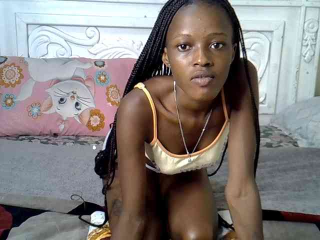 PetiteBunnny webcam