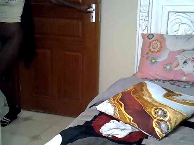 PetiteBunnny webcam