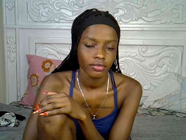 PetiteBunnny's webcam live show