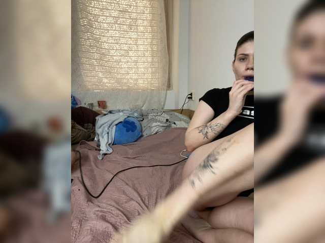 AlissaLexx's BongaCams show and profile