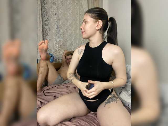 AlissaLexx's BongaCams show and profile