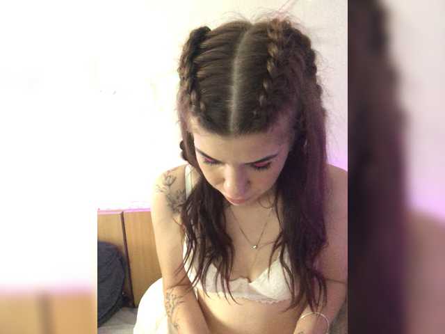 Sex chat gratuit in direct cu AlissaLexx pe BongaCams