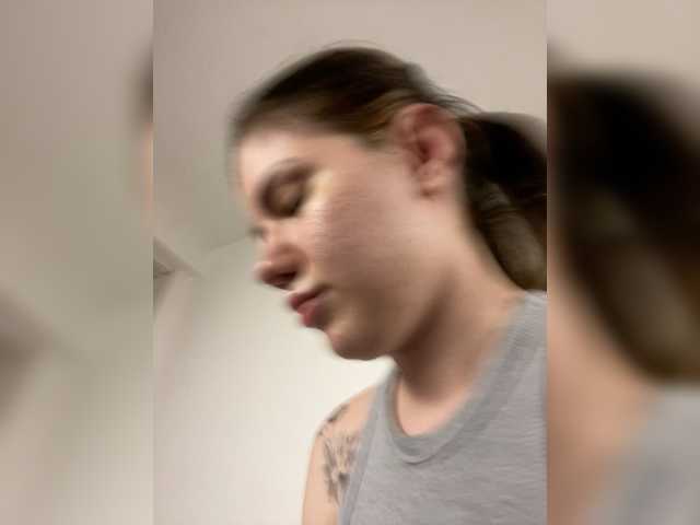 AlissaLexx's BongaCams show and profile