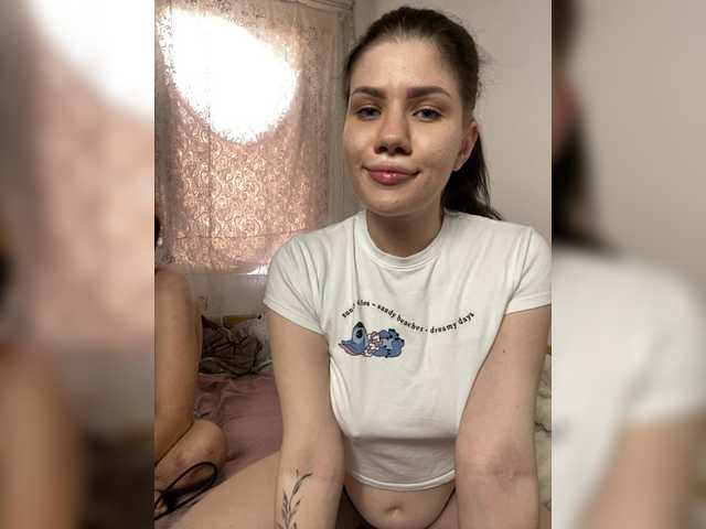 AlissaLexx's BongaCams show and profile