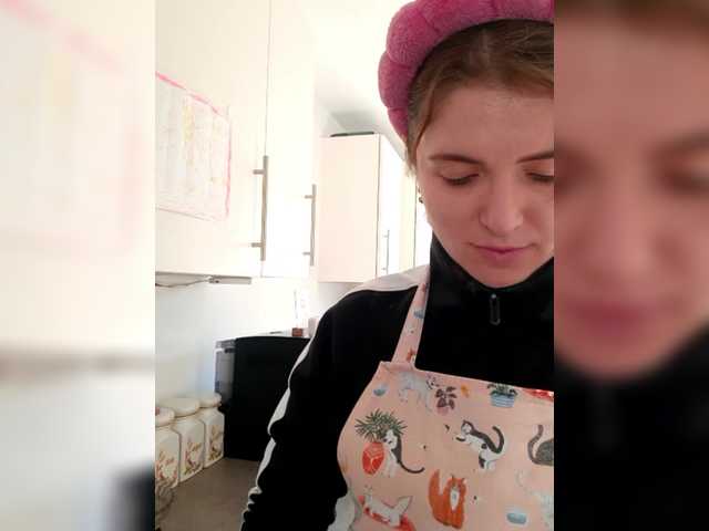 Cantii's BongaCams show and profile