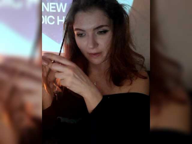 Cantii's BongaCams show and profile