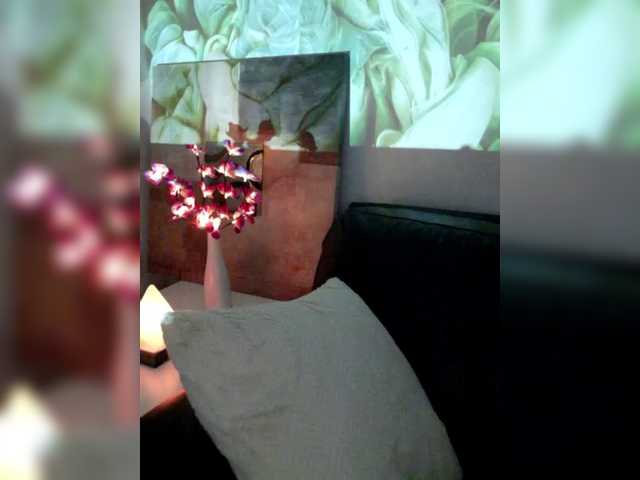 Cantii's BongaCams show and profile