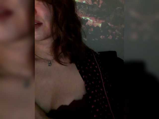 Cantii's BongaCams show and profile