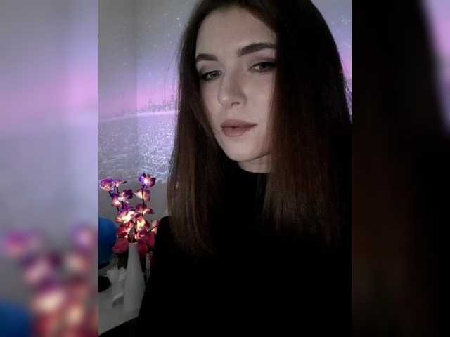 Cantii's BongaCams show and profile