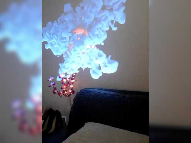 Cantii's BongaCams show and profile