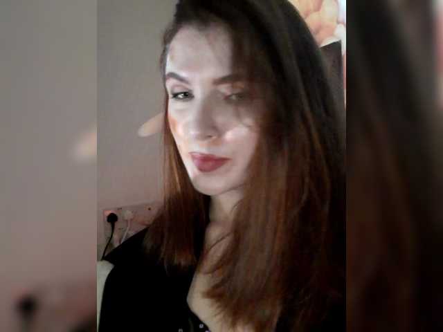 Cantii's BongaCams show and profile