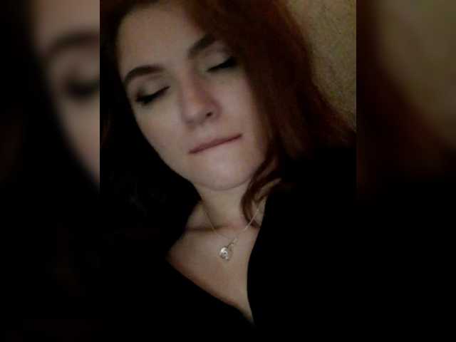 Cantii's BongaCams show and profile