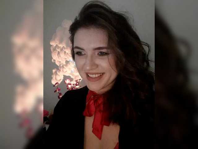 Cantii's BongaCams show and profile
