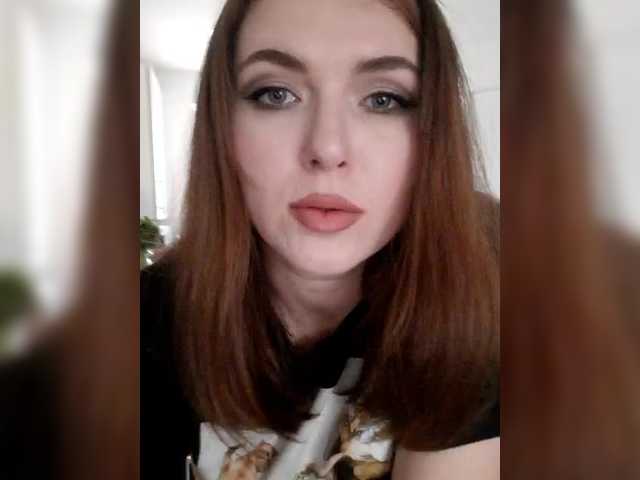 Cantii's BongaCams show and profile