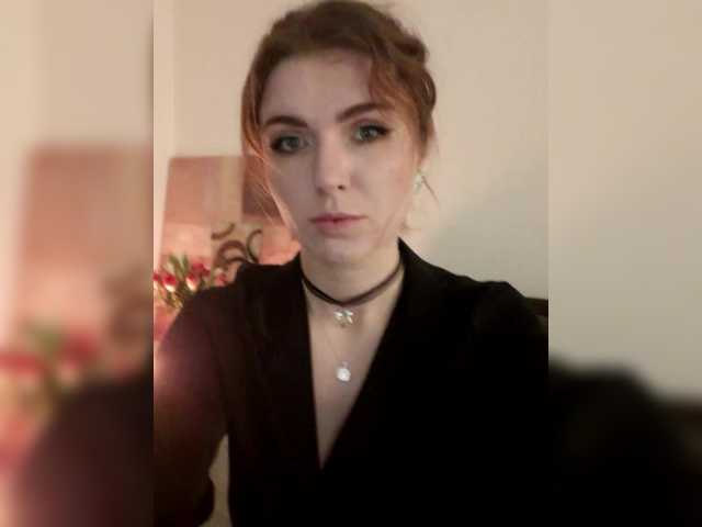 Cantii's BongaCams show and profile