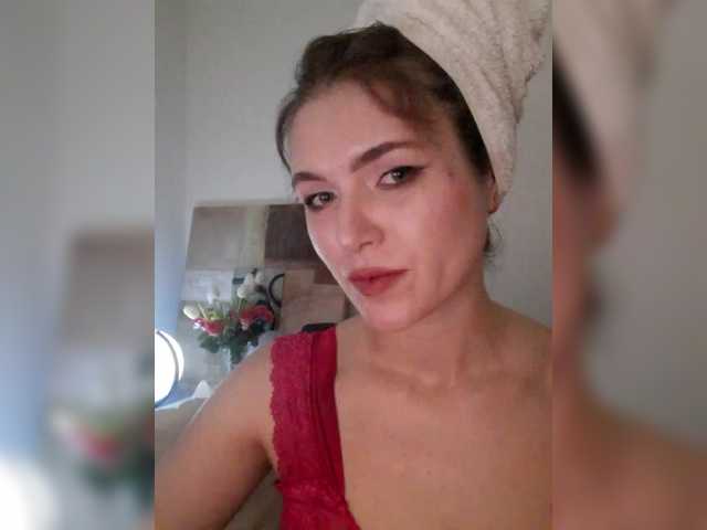 Cantii's BongaCams show and profile