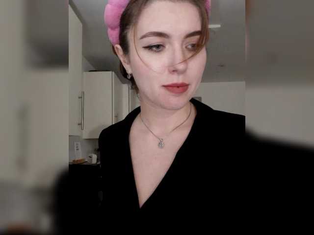 Cantii's BongaCams show and profile