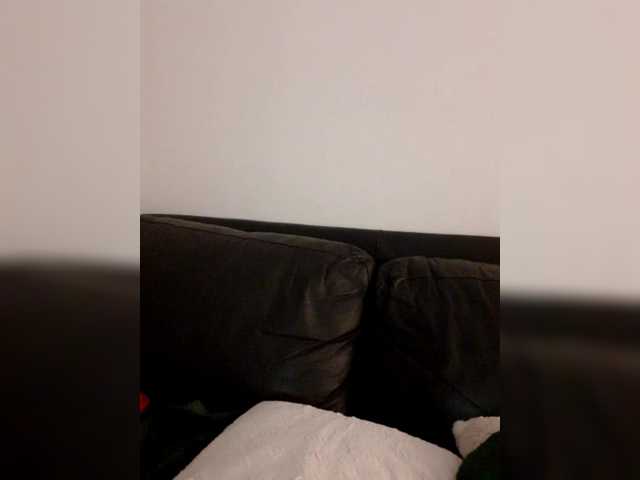 Cantii's BongaCams show and profile