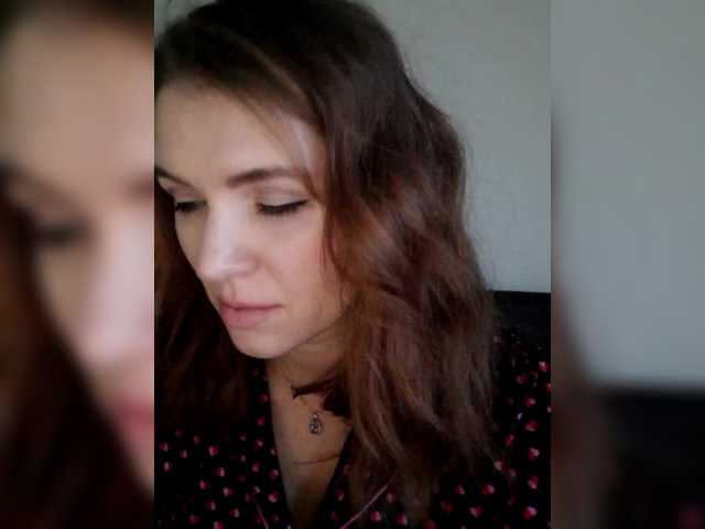 Cantii's BongaCams show and profile