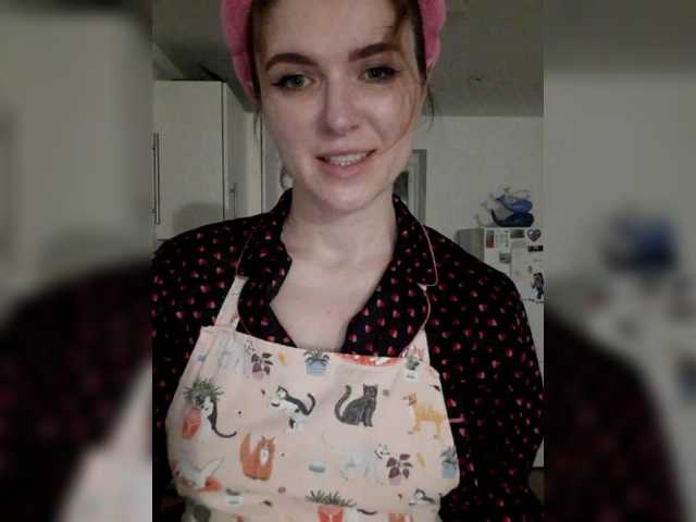 Cantii's BongaCams show and profile