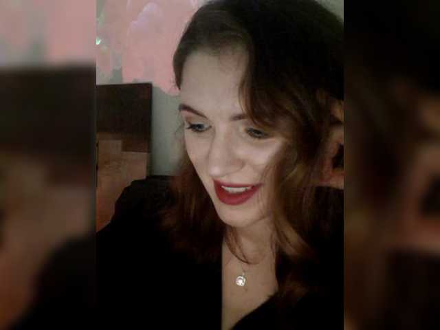 Cantii's BongaCams show and profile