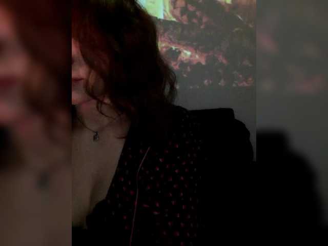 Cantii's BongaCams show and profile