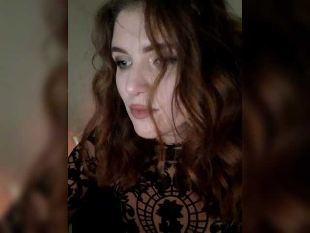 Cantii's BongaCams show and profile