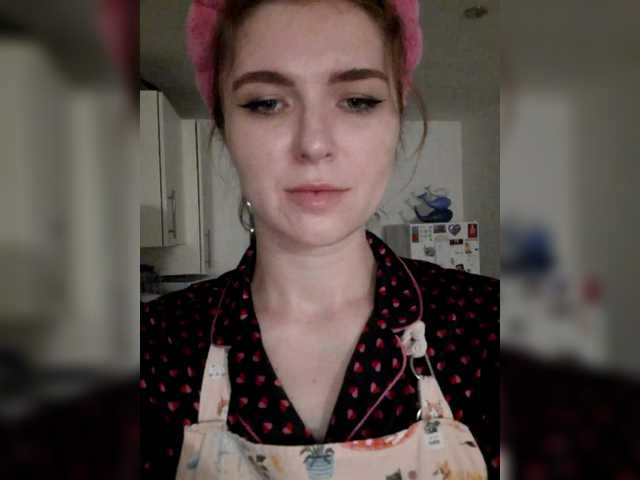 Cantii's BongaCams show and profile