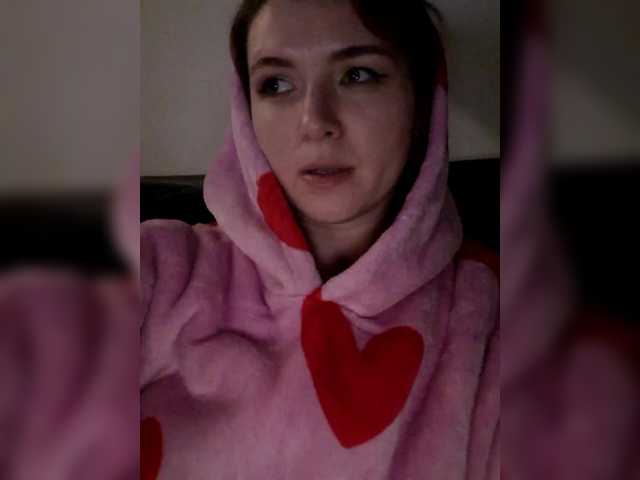 Cantii's BongaCams show and profile